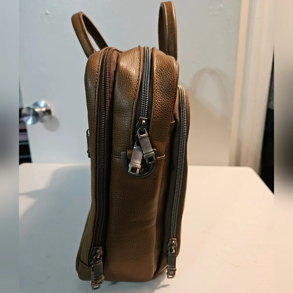 Samsonite Classic Leather Toploader Briefcase Cognac/No Strap